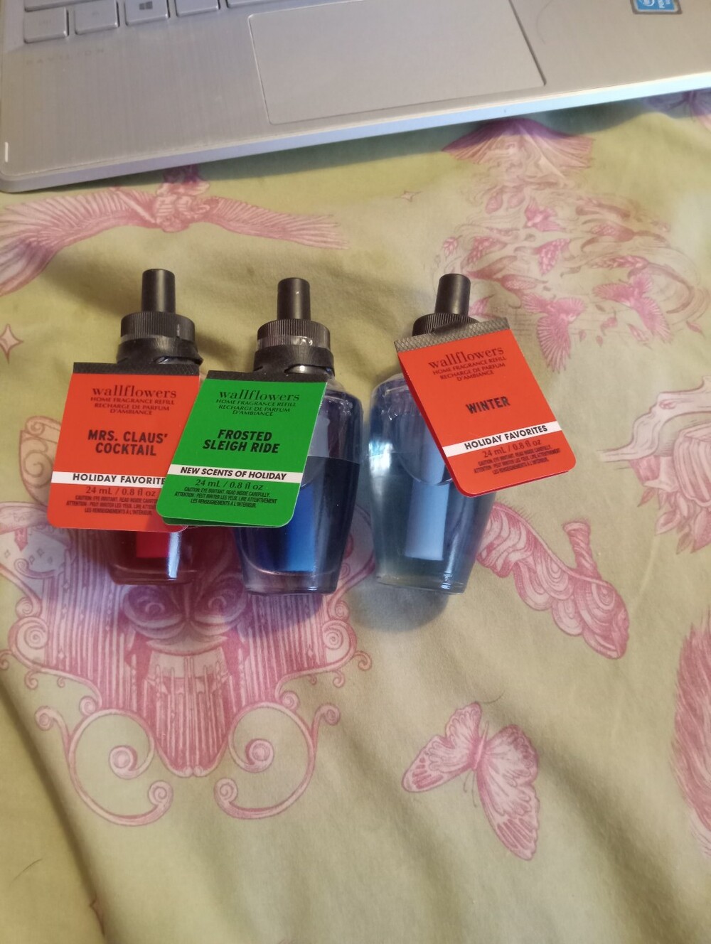 NWT Bath & Body Works Wallflowers- Assorted Christmas & Winter Scents (3)